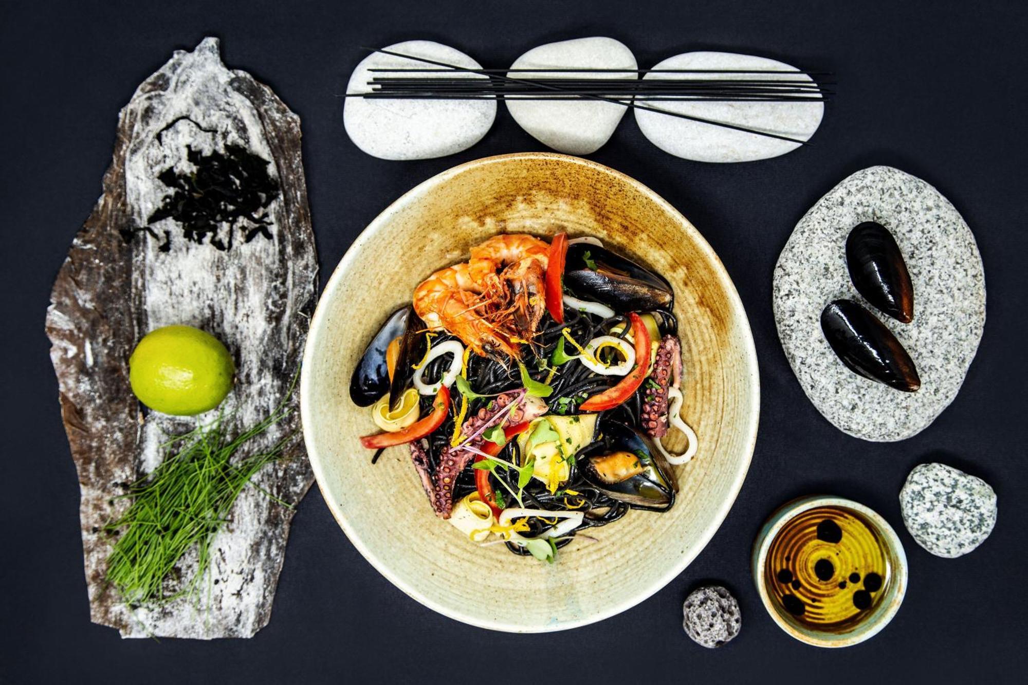 Sheraton Batumi Hotel Luaran gambar Seafood salad
